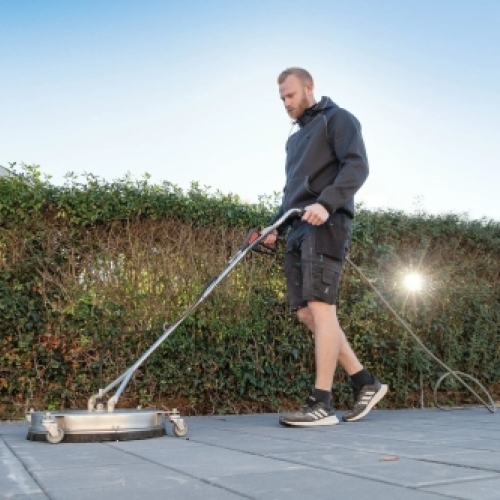Professionel fliserens af udendørs terrasse